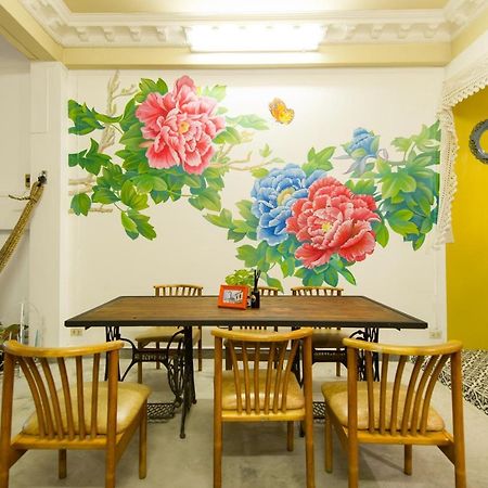 The Neighbors Hostel (Adults Only) Phuket Luaran gambar